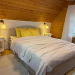 Sarapuu Puhkemaja Holiday home Hullo