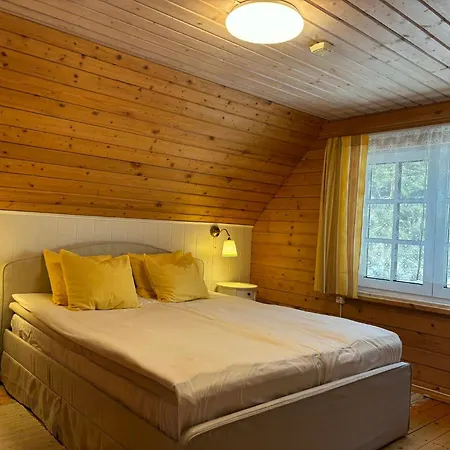 Vikendica Sarapuu Puhkemaja Hullo