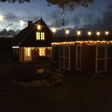 Sarapuu Puhkemaja Holiday home *