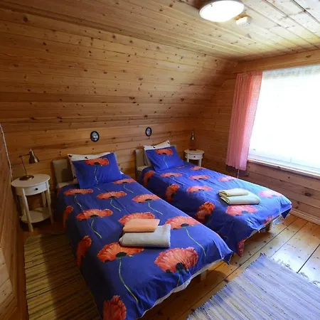 Sarapuu Puhkemaja * Hullo