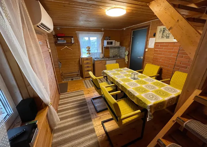 Vikendica Sarapuu Puhkemaja Hullo